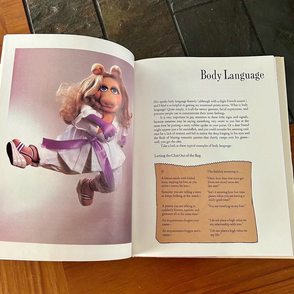 Miss Piggy's Guide to Life Book 1981 - Picture 3 of 5
